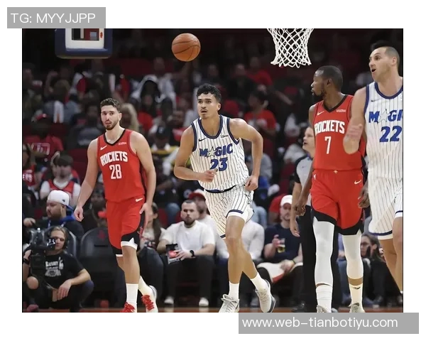 谢泼德防守失误引发申京愤怒拍地板场面尴尬令人心痛 谢泼德防守失误引发申京愤怒拍地板场面尴尬令人心痛